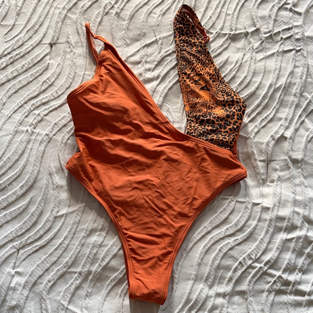 SHEIN Orange One-Shoulder Leopard Accent Swimsuit